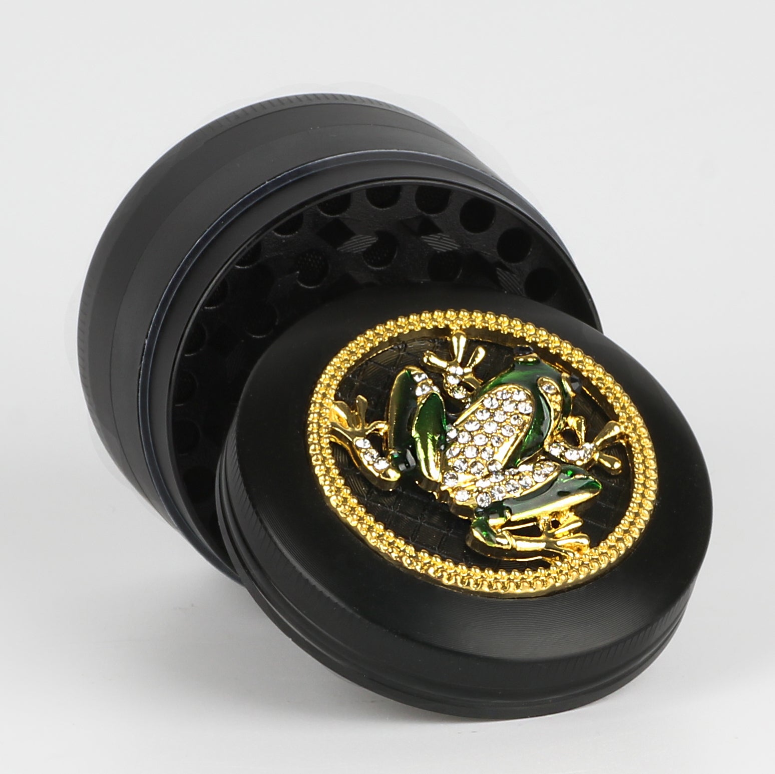 Frosch Frog mit Diamanten Grinder Crusher Cannabis Mühle schwarz gold 4